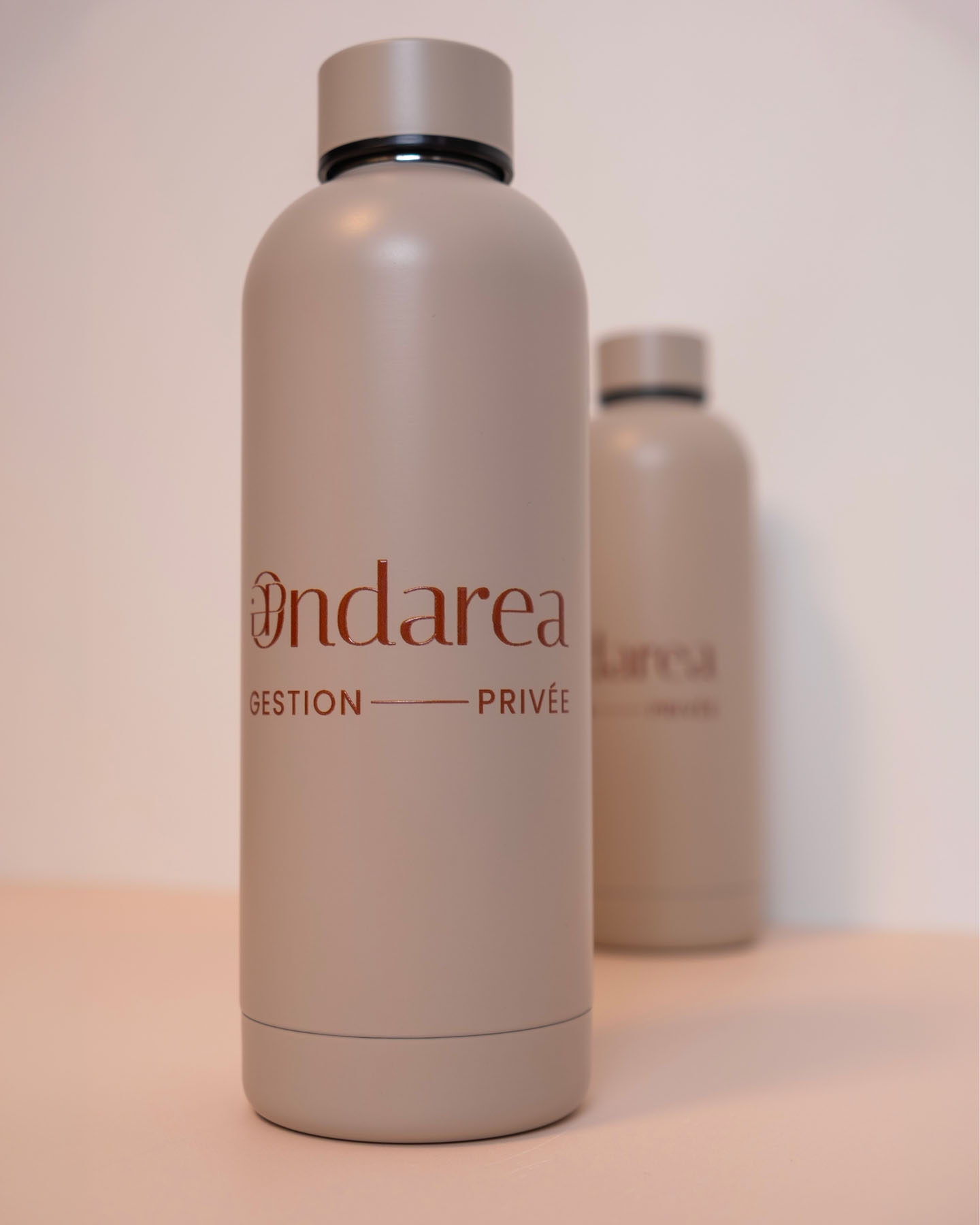 ondarea objets publicitaires goodies t-shirts mugs pochettes stylos gestionnaire de patrimoine graphiste agence de com Muret Toulouse Merchandising textiles Merch