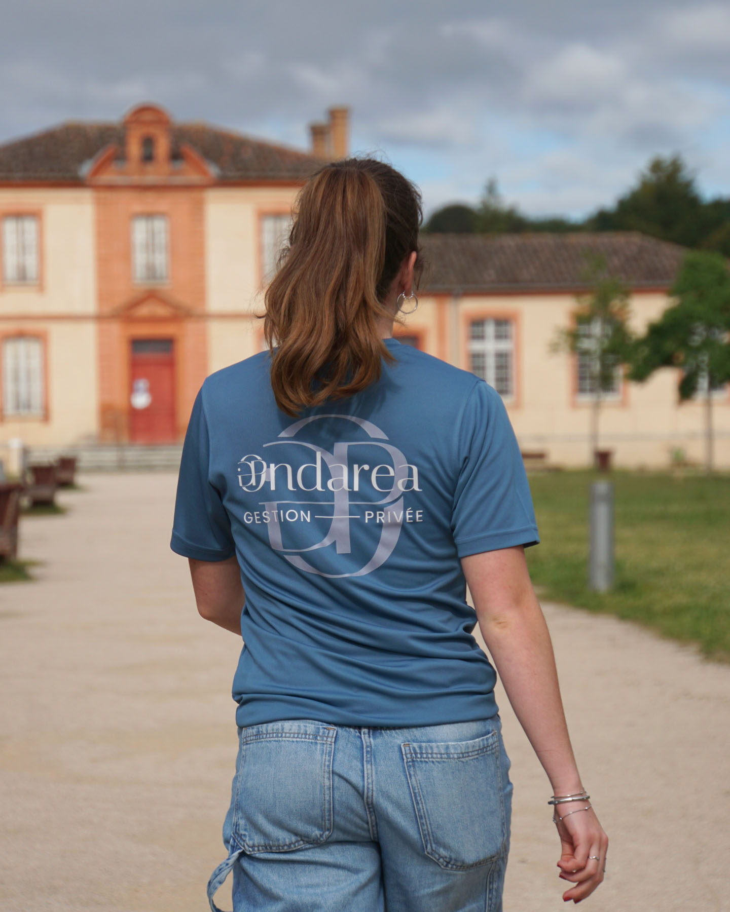 ondarea objets publicitaires goodies t-shirts mugs pochettes stylos gestionnaire de patrimoine porte clé graphiste agence de com Muret Toulouse Merchandising textiles Merch