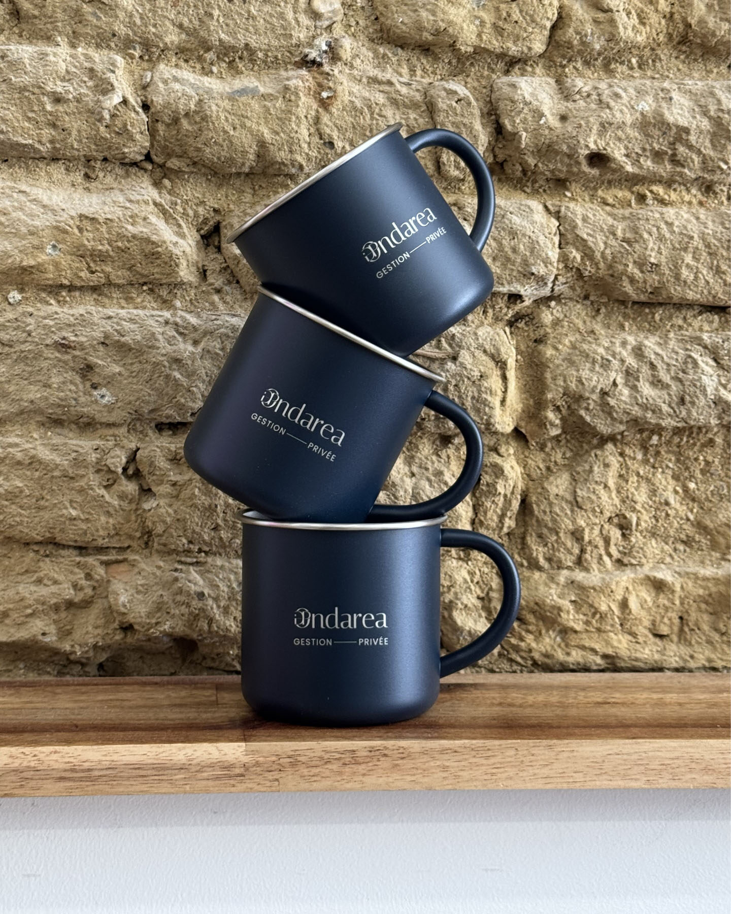ondarea objets publicitaires goodies t-shirts mugs pochettes stylos gestionnaire de patrimoine porte clé graphiste agence de com Muret Toulouse Merchandising textiles Merch