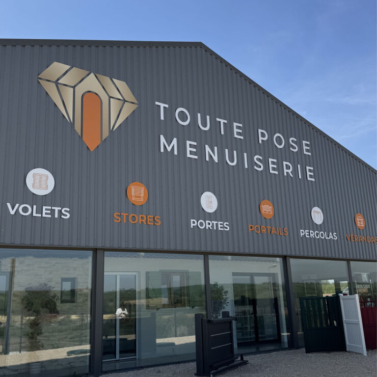 toute pose menuiserie enseigne carte carte de visite charte graphique identite visuelle graphiste logo agence de com saint sulpice sur leze