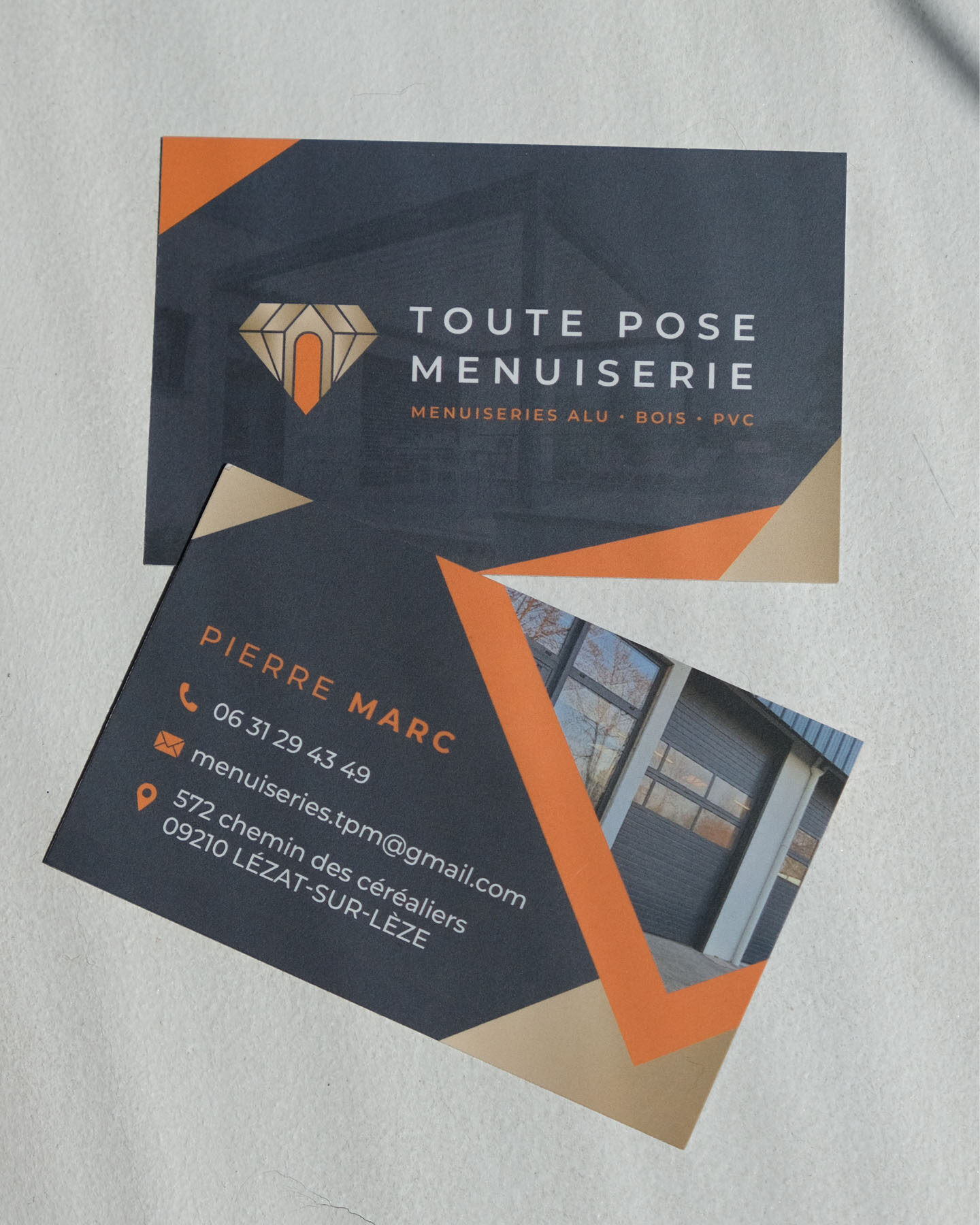 toute pose menuiserie enseigne carte carte de visite charte graphique identite visuelle graphiste logo agence de com saint sulpice sur leze